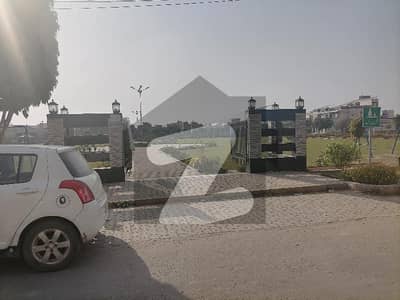 ایم ڈی اے کو - آپریٹو ہاؤسنگ سکیم ملتان میں 1 کنال رہائشی پلاٹ 3.0 کروڑ میں برائے فروخت۔