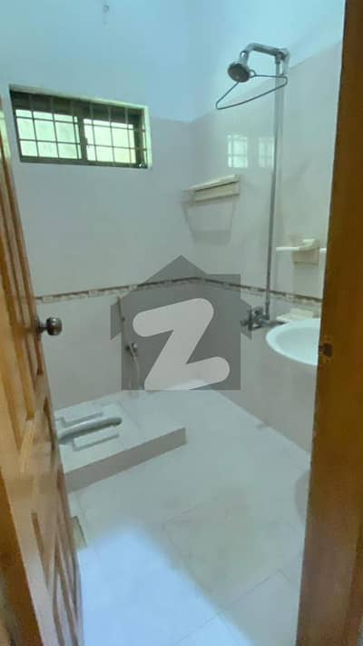 40*80 Double Story Full Houe 6 Bedrooms Attach bathrooms 2DD 2kitchen