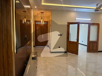 10 Marla House Available For Sale in Top City Reasonable Price
