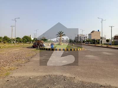 Prime Location Affordable Residential Plot For sale In Safari Garden Housing Scheme
