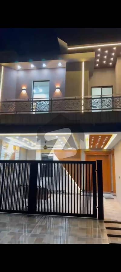 Prime Location 10 Marla House In Wapda Town Phase 2 For Sale At Good Location