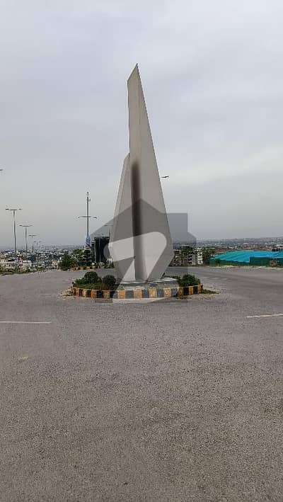 Investors Choice: 1 Kanal Plot in Prime DHA Phase 5 Location