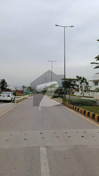 ڈی ایچ اے فیز 4 - سیکٹر سی ڈی ایچ اے ڈیفینس فیز 4,ڈی ایچ اے ڈیفینس,اسلام آباد میں 1 کنال رہائشی پلاٹ 4.5 کروڑ میں برائے فروخت۔