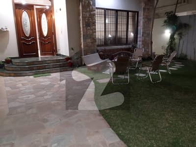 666Sq yards Owner Built Well Maintained House