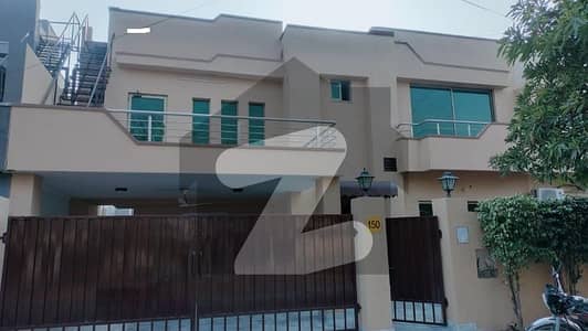 10 MARLA 3 BEDROOMS SD HOUSE AVAILABLE FOR RENT