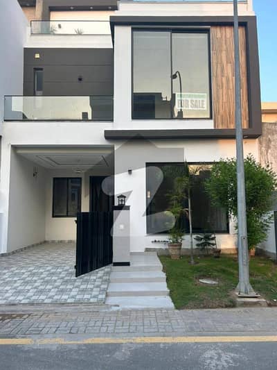 10 Marla House For Sale In Etihad Town Phase 1