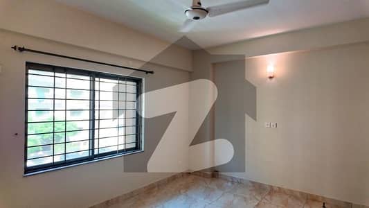 Askari 11 - Sector B Flat Sized 10 Marla