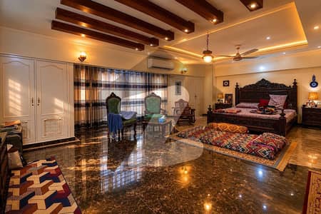 LUXURY PENTHOUSE FOR SALE MAIN TARIQ ROAD