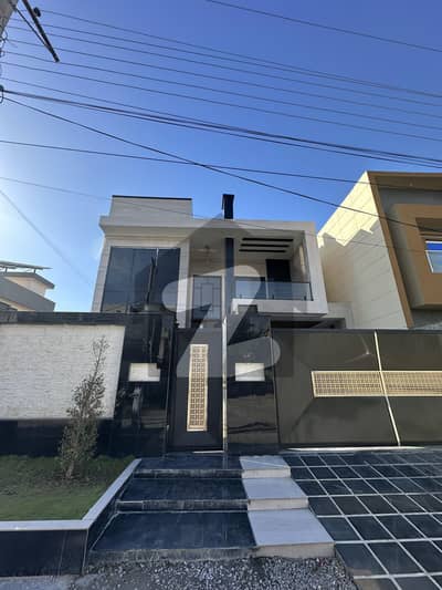 10 Marla fresh house south open for sale in zone 3 at sector B3