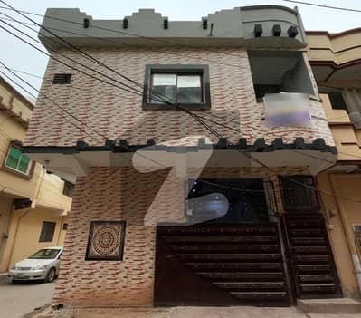 Aesthetic On Excellent Location House Of 1000 Square Feet For Sale Is Available