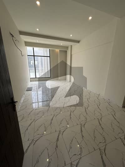 OFFICE AVAILABLE FOR RENT IN 100 YARDS CORNER PROJECT