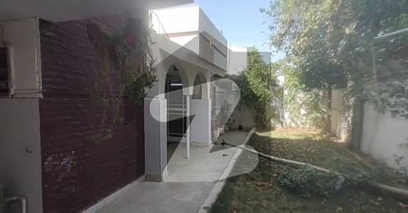 Single Story Bungalow For Sale In Long LIfe Bl 17 Jouhar