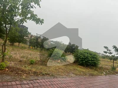 20. marla plot available for sale in DHA 3 sctor B