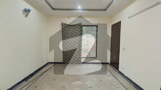 05 MARLA LOWER PORTION WITH GARAGE FOR RENT IN JOHAR TOWN LAHORE