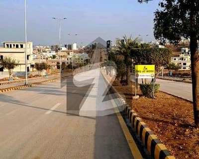 ڈی ایچ اے ڈیفینس فیز 5 ڈی ایچ اے ڈیفینس,اسلام آباد میں 1 کنال رہائشی پلاٹ 2.55 کروڑ میں برائے فروخت۔