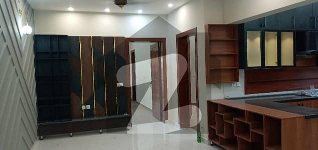 10 Marla House Available For Rent