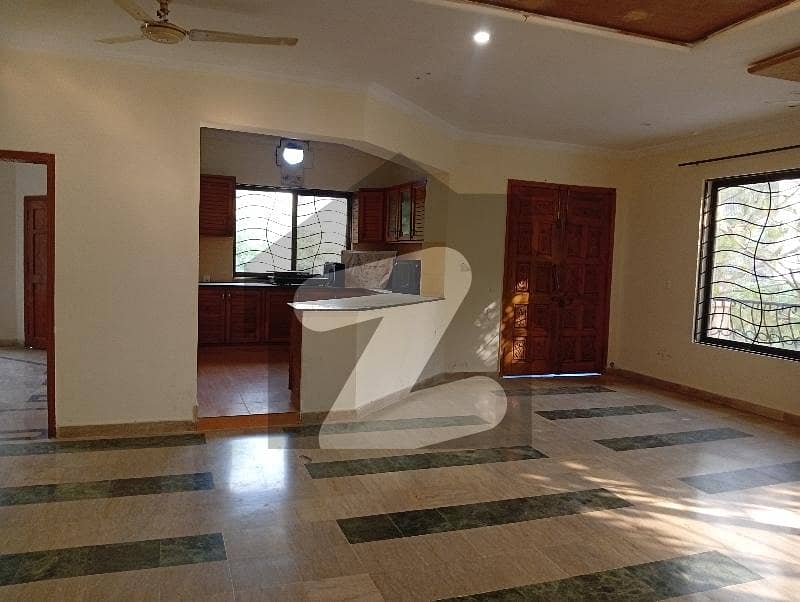E11 500 Sqyd Upper Floor Available For Rent E11 500 Sqyd Upper Floor Available For Rent