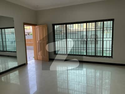 F-10 Double Story House 6 Bedroom For Rent