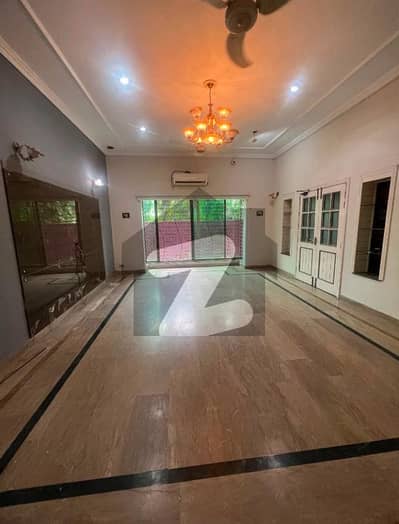 ONE KANAL HOUSE FOR RENT