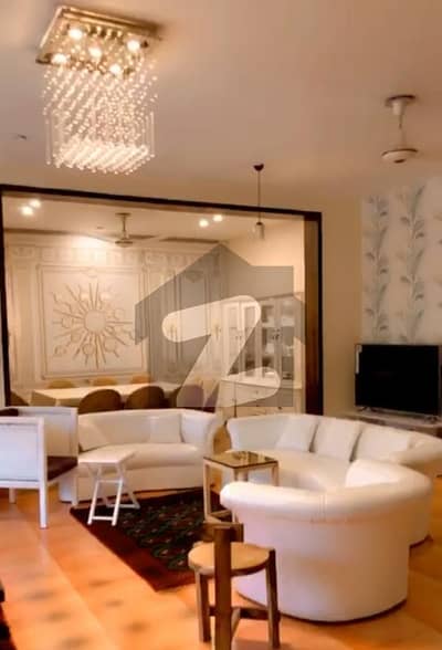 Prime Location 1 Kanal House For Sale