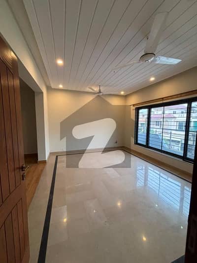 14 Marla (40x80) Upper Portion Available For Rent In G-13/3 Islamabad