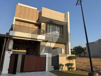 بحریہ انکلیو - سیکٹر این بحریہ انکلیو,بحریہ ٹاؤن,اسلام آباد میں 3 کمروں کا 5 مرلہ مکان 2.8 کروڑ میں برائے فروخت۔
