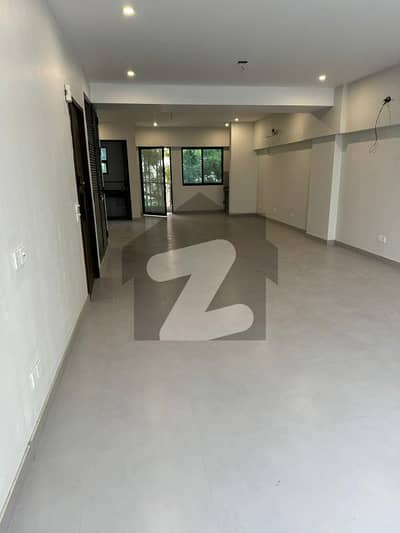 Office Available for Rent in Ittehad Commercial