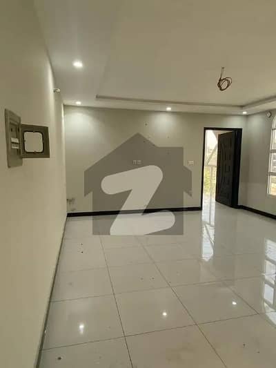 ONE BED UNFURNISHED APARTMENT AVAILABLE FOR RENT IN REASONABLE PRICE AT GULBERG GREENS