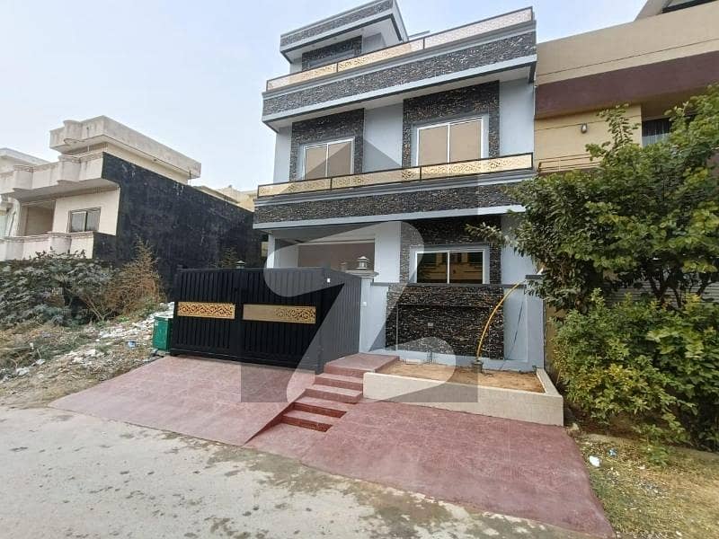 25x40 Brand New House For Sale In G13 25x40 Brand New House For Sale In G13