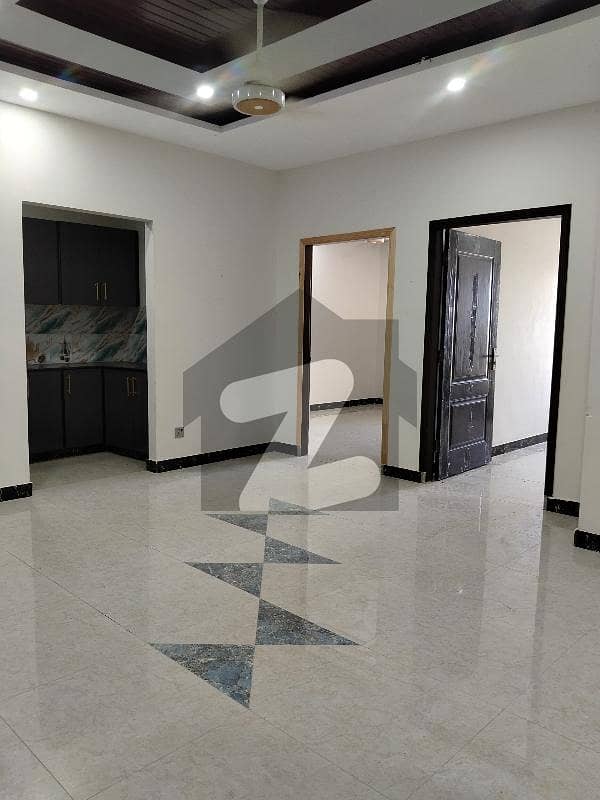 Upper Portion Available For Rent Upper Portion Available For Rent