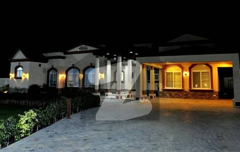 5 Knal Farmhouse Luxurious Fully Furnished Available For Sale in Gulberg Green Islamabad