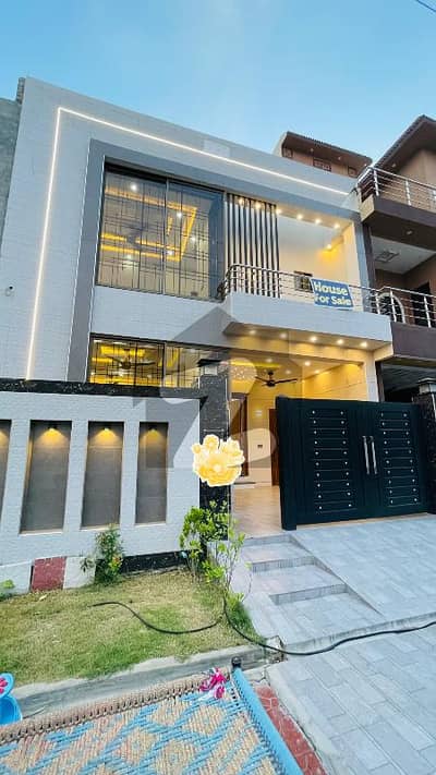 5 Marla Modern House For Sale in Central Park Housing Scheme Lahore
