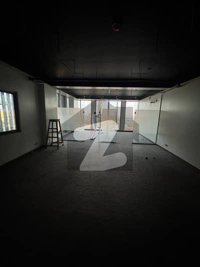 Ready-To-Move Office In Cliftons Prime Location Just Bring Your Setup And Start Working, With A Beautiful Overlooking Main Boat Basin Road For A Refreshing Business Environment.