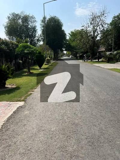ڈی ایچ اے فیز9 پریزم - بلاک آر ڈی ایچ اے فیز9 پریزم,ڈی ایچ اے ڈیفینس,لاہور میں 5 مرلہ رہائشی پلاٹ 1.05 کروڑ میں برائے فروخت۔