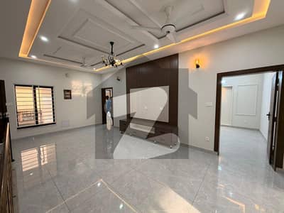 7 MARLA BRAND NEW HOUSE FOR SALE