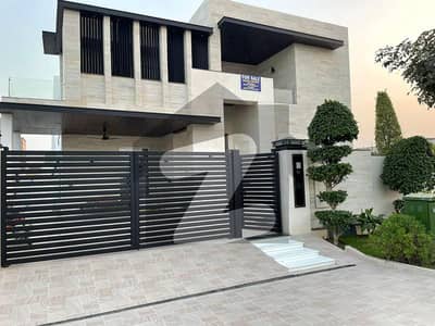 precinct 7, 1000sq yds Ultra Luxury Brand New Villa for Sale with Basement Prime Location