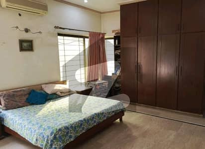 Book A 10 Marla House In Allama Iqbal Town