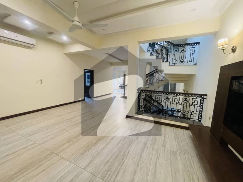 A Luxury Fully Furnished Triple Storey House A Luxury Fully Furnished Triple Storey House