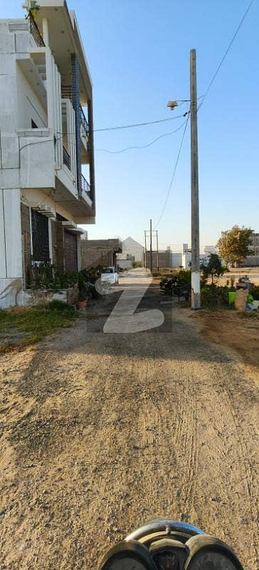 120 Sq Yard West Open VIP LOCATION PLOT in Saadi Garden