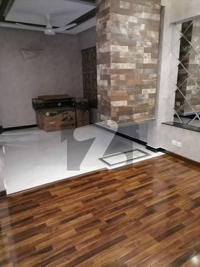 10 Marla Mazhar Munir Design House In Dha Phase 8 Ex Park View