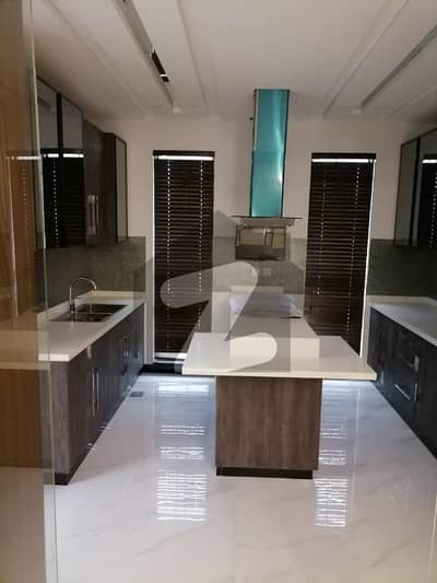10 Marla Mazhar Munir Design House In Dha Phase 8 Ex Park View