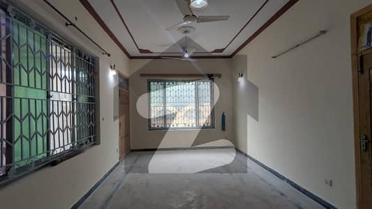 FOR RENT Renovated Ground Portion 3Beds With Separate Gate I_8/2
