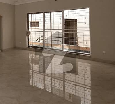 Your Dream Brand New 10 Marla Office Is Available In Allama Iqbal Town - Karim Block