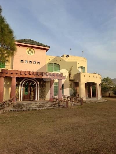 4 Kanal Beautiful Farmhouse For Sale