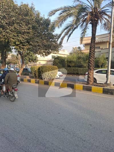 Plot For Sale in Soan Garden with front upto 80 Feet