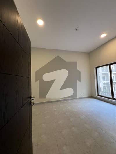 1400sq ft 2BHK Luxury Flat (READY TO MOVE) Available on CASH/ INSTALMENTS. Paragon Towers are available on SALE at minimum prices.