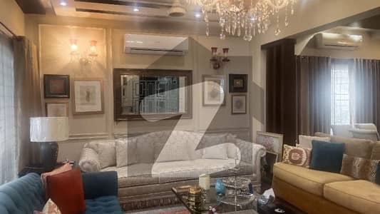 1 KANAL VERY LESS USED HOUSE   A BLOCK DHA PHASE 6  FOR SALE