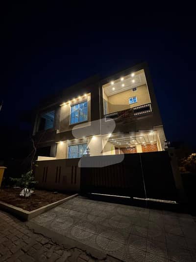 Brand New 5 Marla Double Unit House For Sale in M block Phase 8 Bahria town