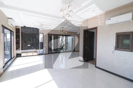 10 MARLA BRAND NEW HOUSE AVAILABLE FOR RENT LUXURIOUS HOUSE NEAR TO MCDONALDS