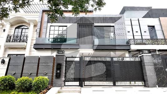 Highly-coveted Prime Location 10 Marla House Is Available In Lake City - Sector M-2A For sale